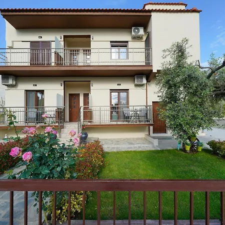 公寓 Maria Dina 2 *